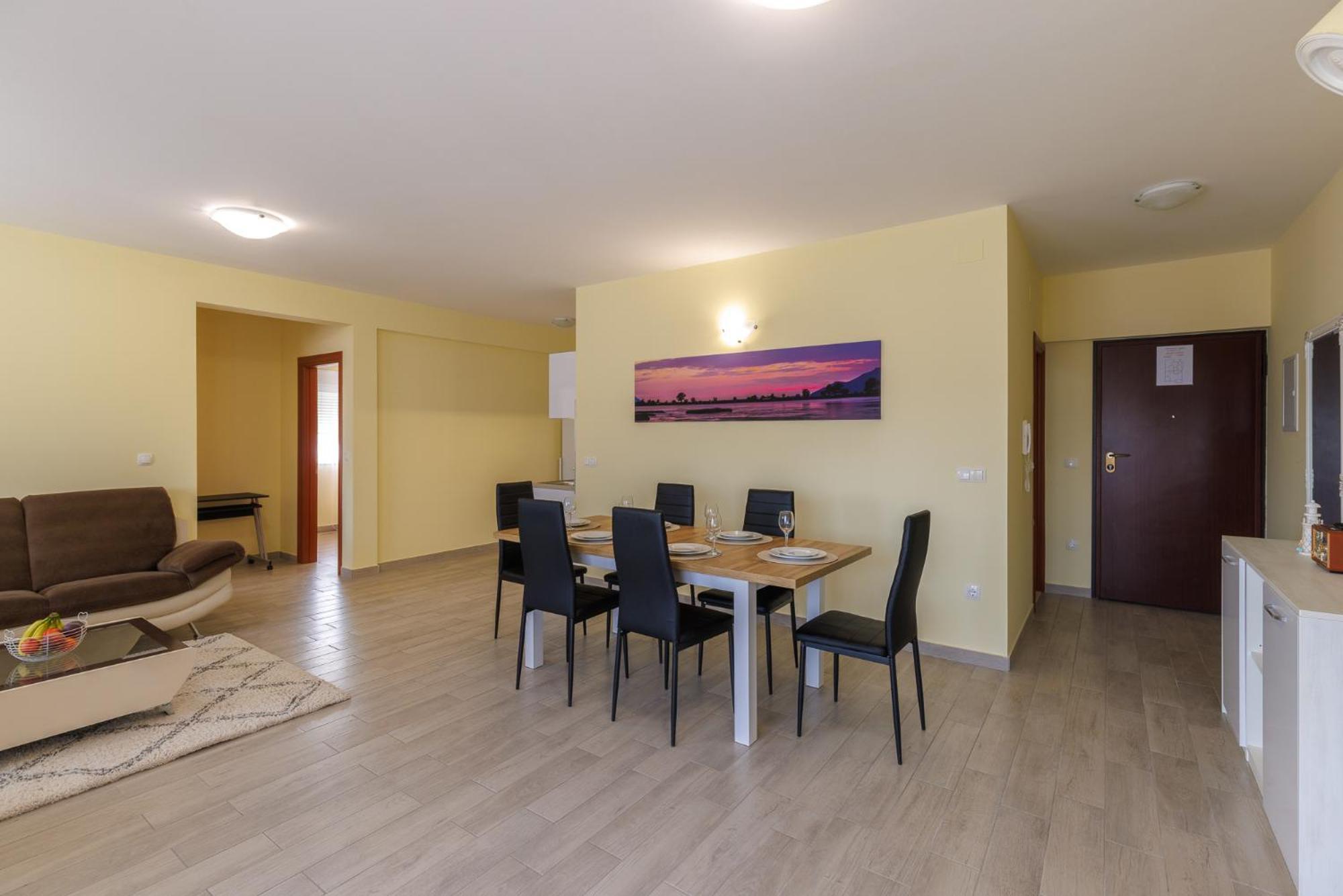 Apartman Maja كومارنا المظهر الخارجي الصورة